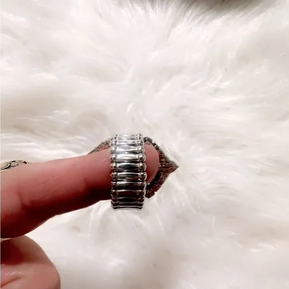 Multi color greens teardrop ring. ONE SIZE FITS MOST. STRETCHY. NEW - Picture 5 of 6